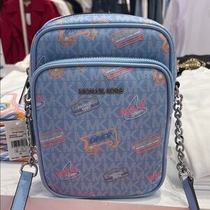 MICHAEL KORS
Jet Set Md Printed Signature Logo Crossbody NS CHAIN XBODY Flight